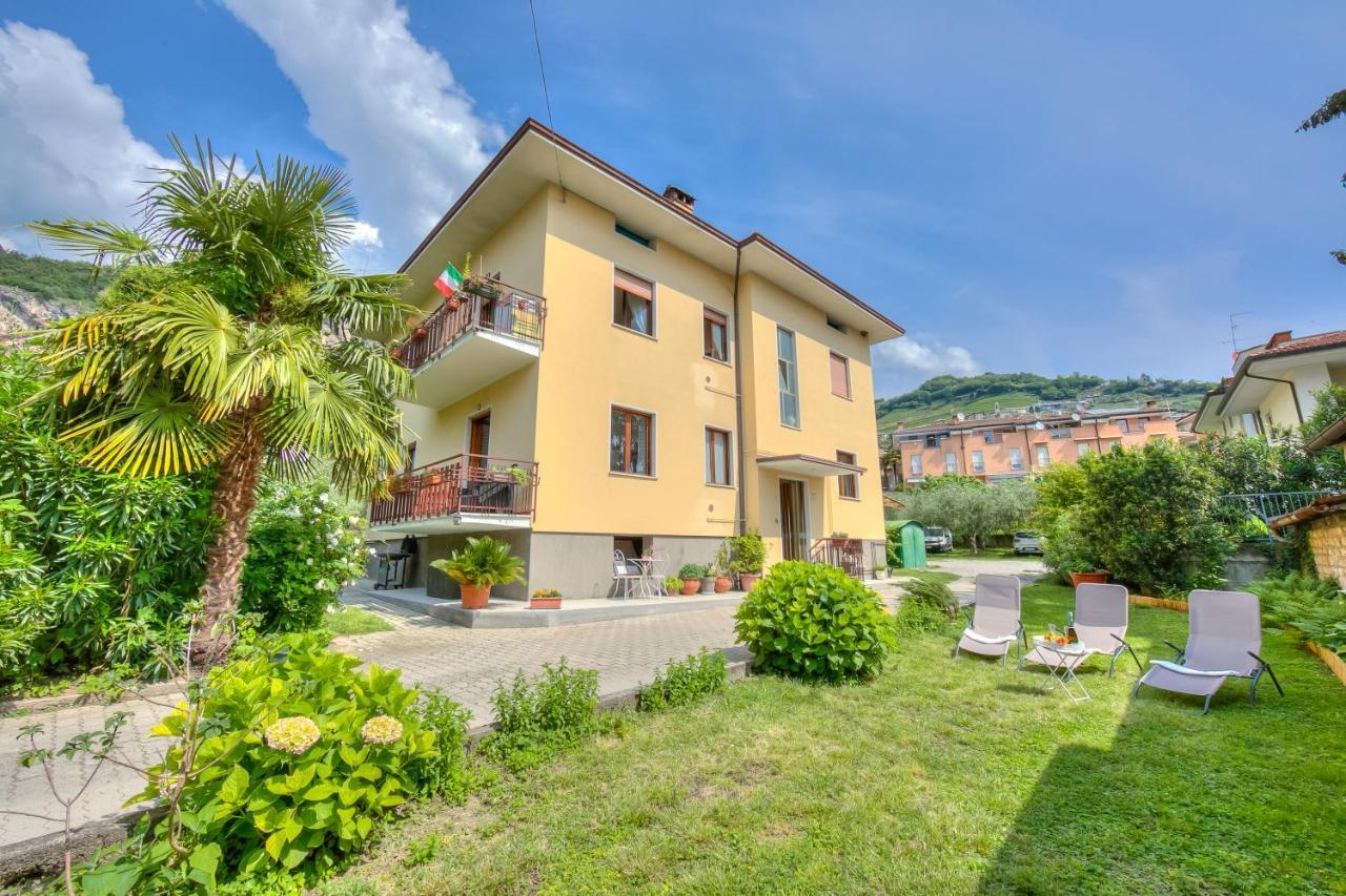 The Bon'Ora Apartment - Happy Rentals Riva del Garda Exteriör bild
